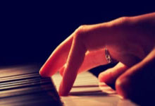 亚星体育：竞者｜专打日本选手！从替补到世界冠军，王艺迪的乒乓逆袭之路.